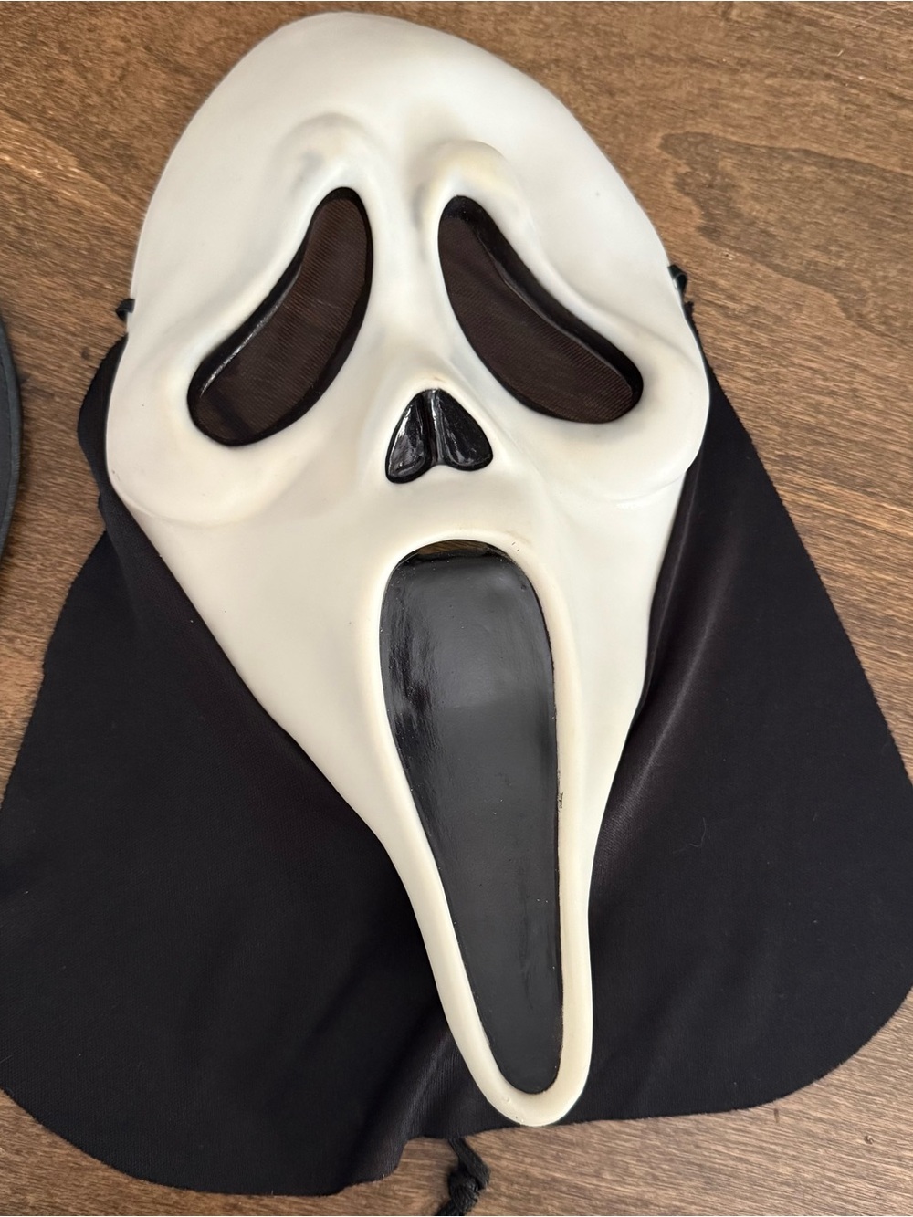 Vintage Easter Unlimited Ghost Face Costume Mask - Classic Scream Halloween